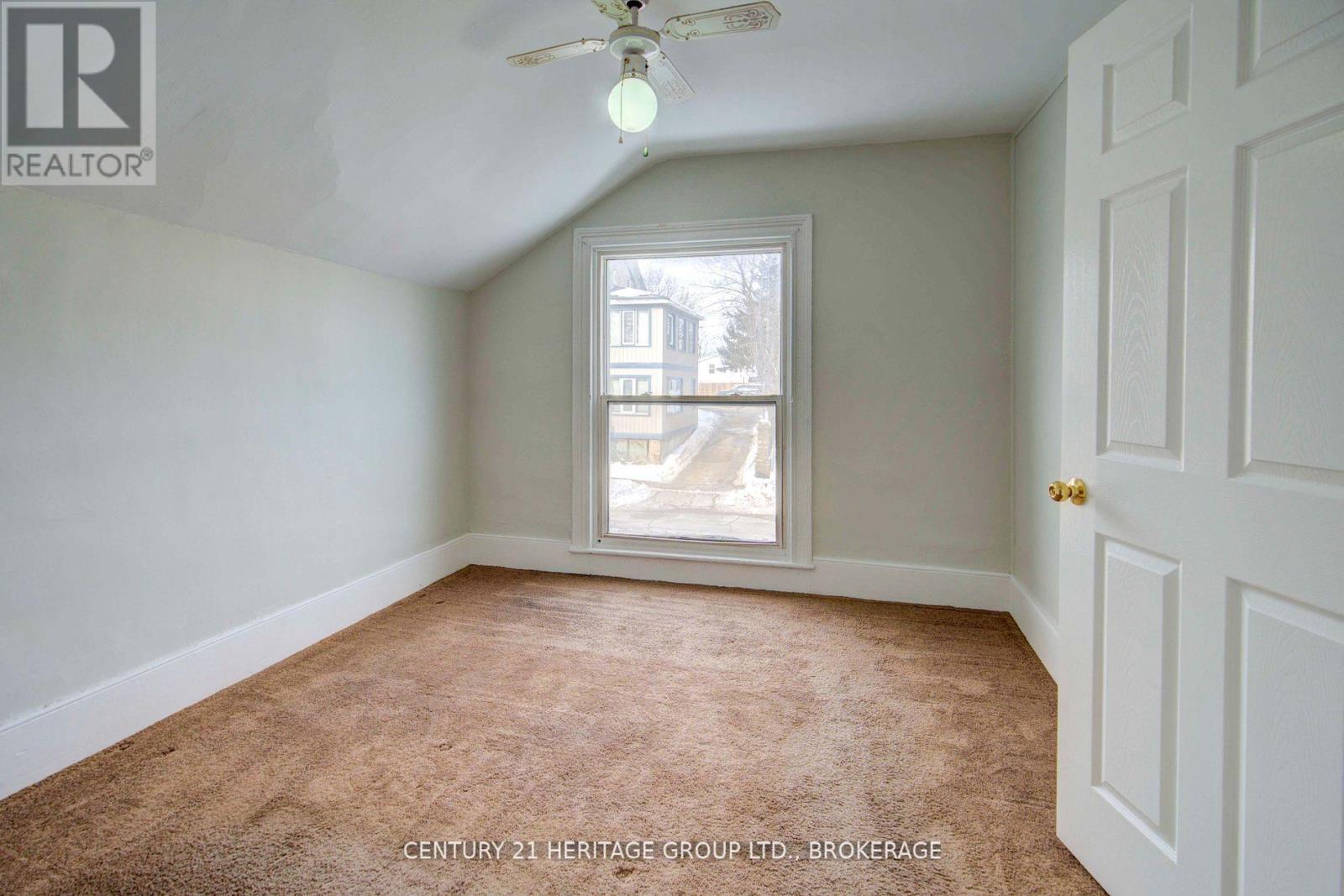 243 King Street E, Gananoque, Ontario  K7G 1G4 - Photo 8 - X12099812