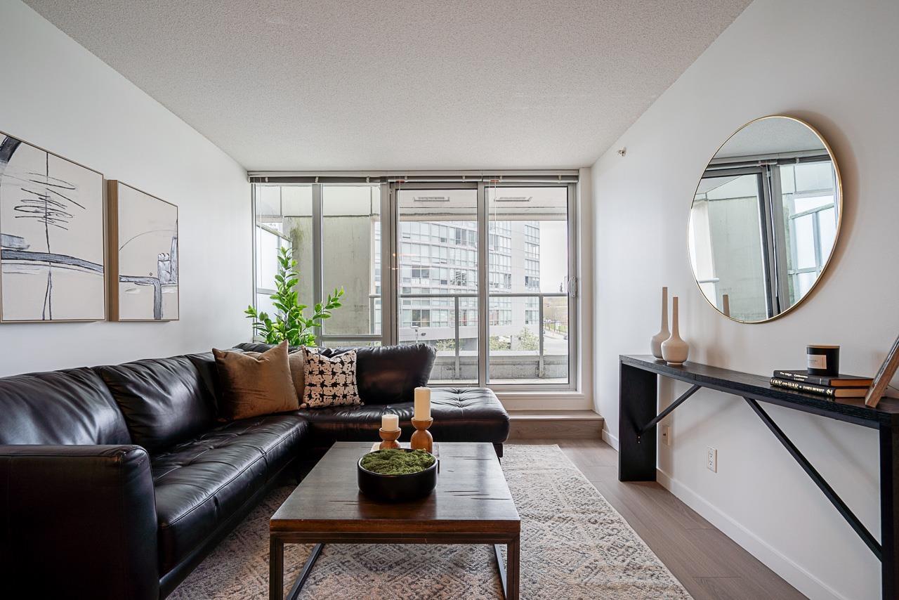 203 13688 100 Avenue, Surrey, British Columbia  V3T 0G5 - Photo 1 - R2993242