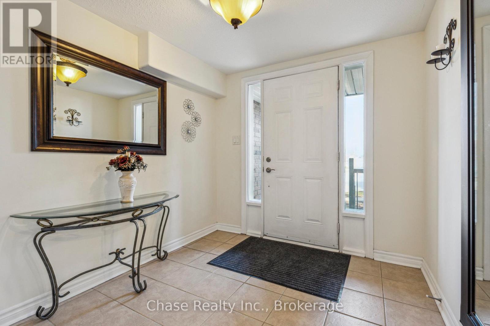 Property at 423 IRWIN STREET image 2