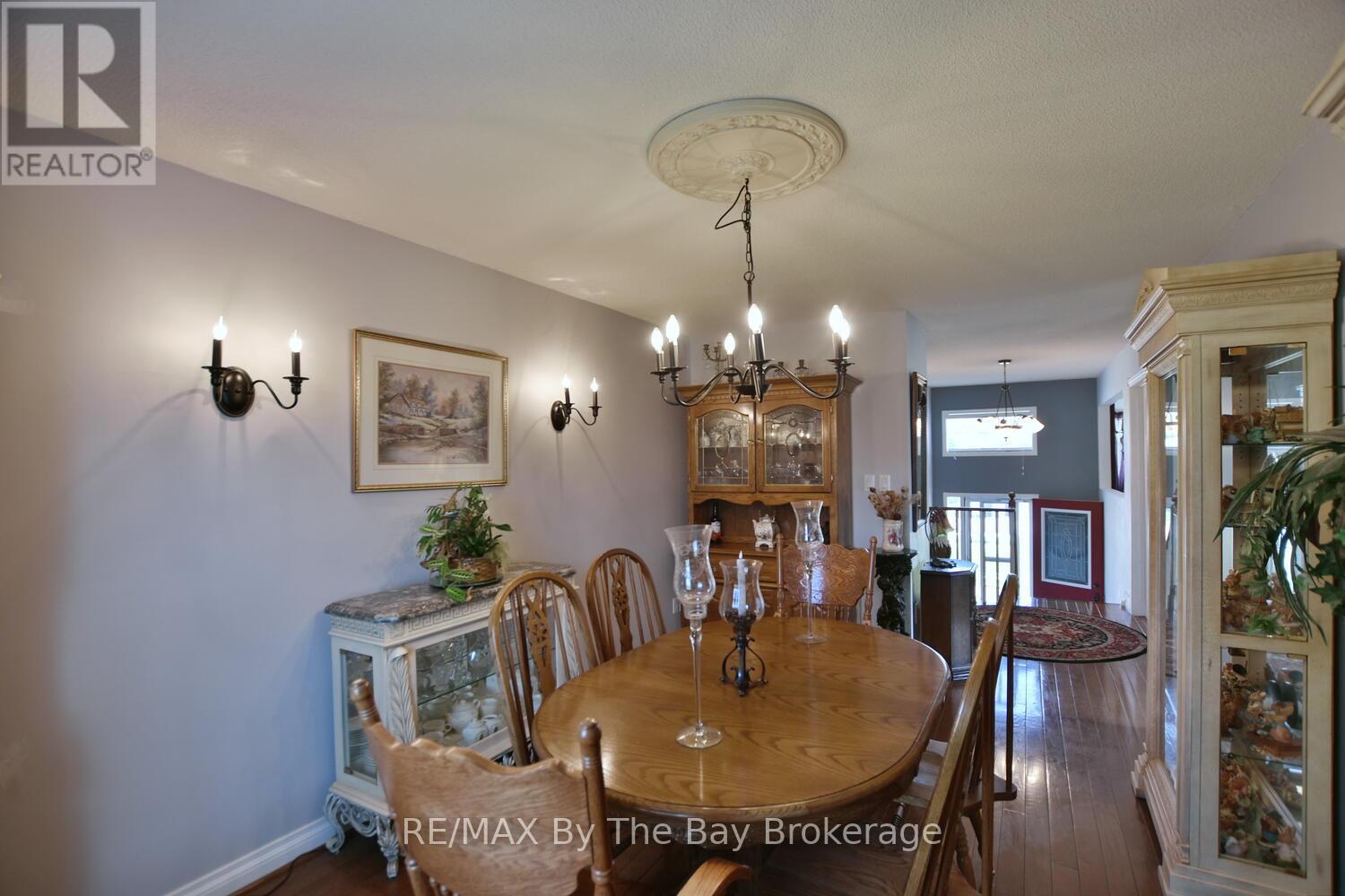 41 Evergreen Crescent, Wasaga Beach, Ontario  L9Z 1B6 - Photo 14 - S12099826