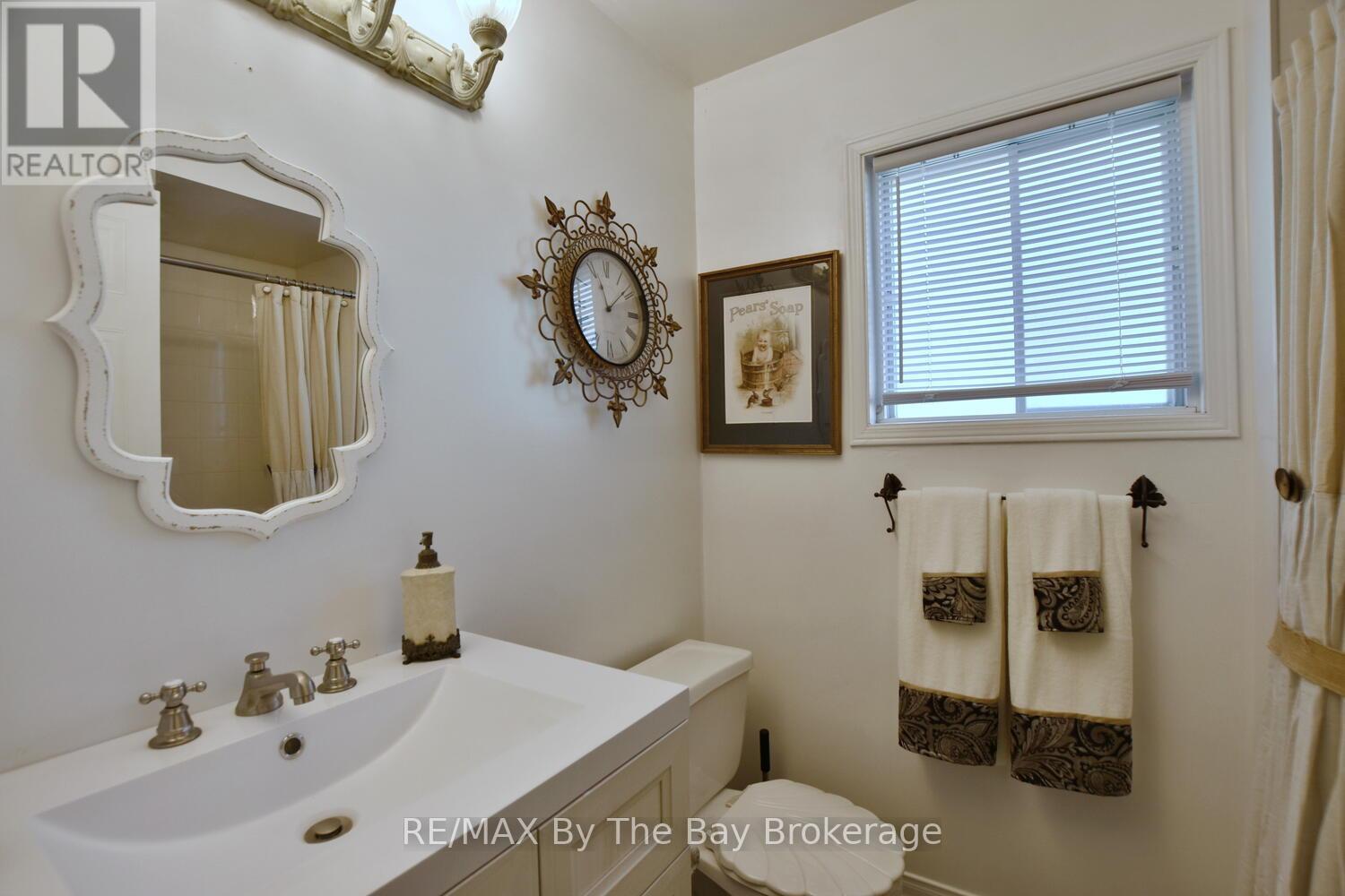 41 Evergreen Crescent, Wasaga Beach, Ontario  L9Z 1B6 - Photo 21 - S12099826