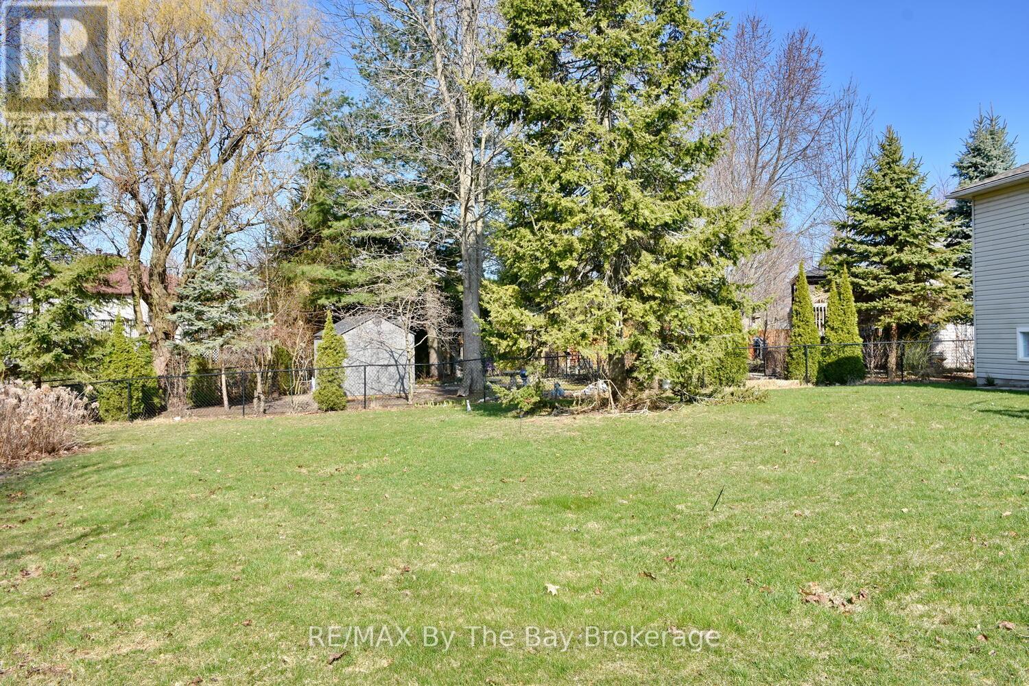 41 Evergreen Crescent, Wasaga Beach, Ontario  L9Z 1B6 - Photo 38 - S12099826