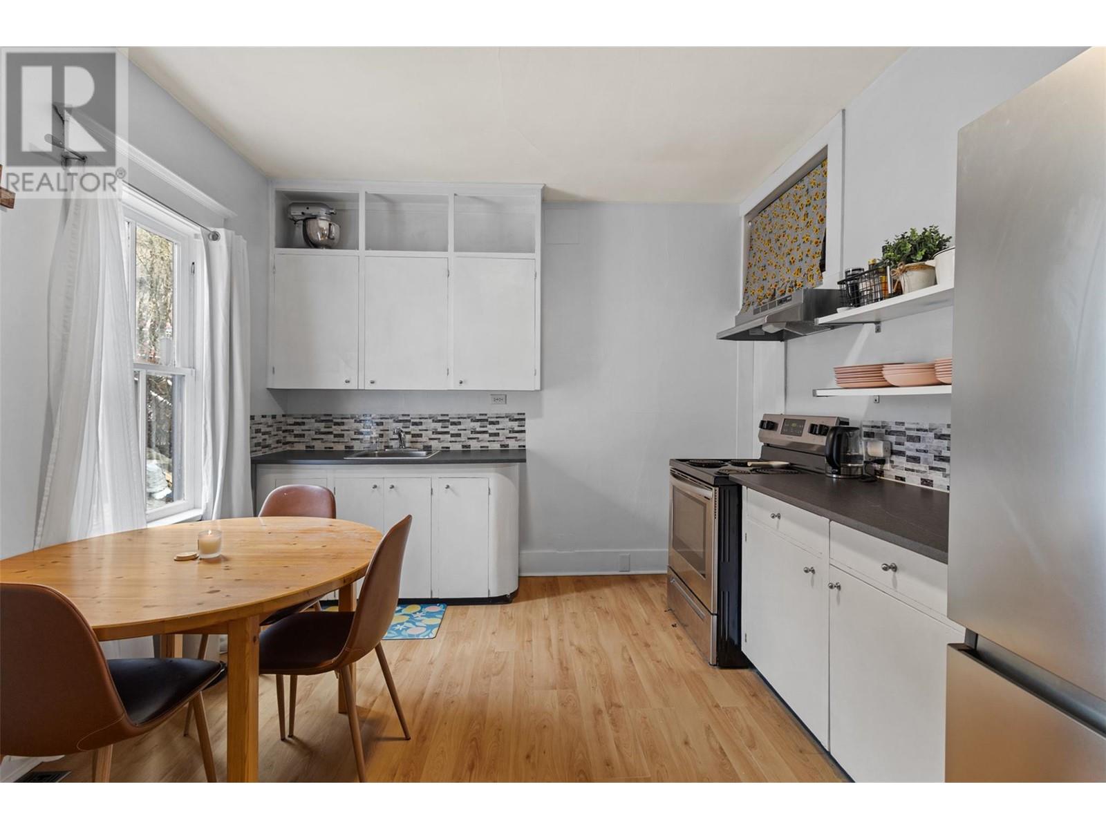Property at 342 St Paul St Paul Street W image 4