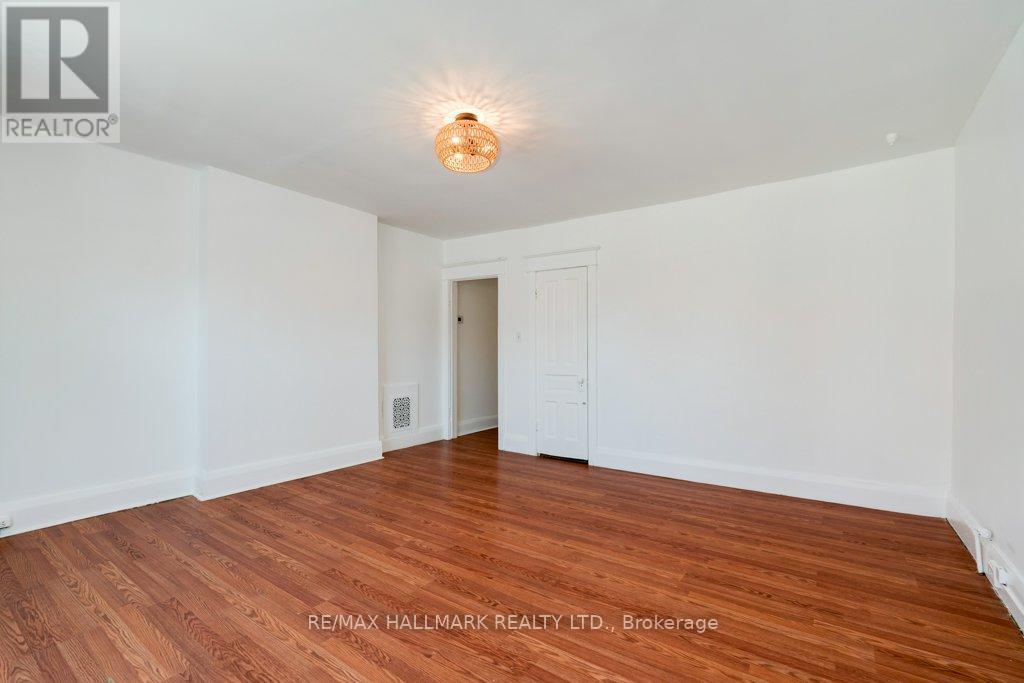 935 Kingston Road, Toronto, Ontario  M4E 1S6 - Photo 6 - E12099850