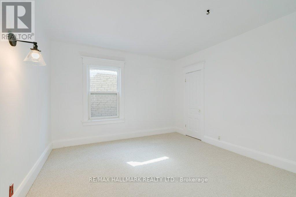 935 Kingston Road, Toronto, Ontario  M4E 1S6 - Photo 8 - E12099852