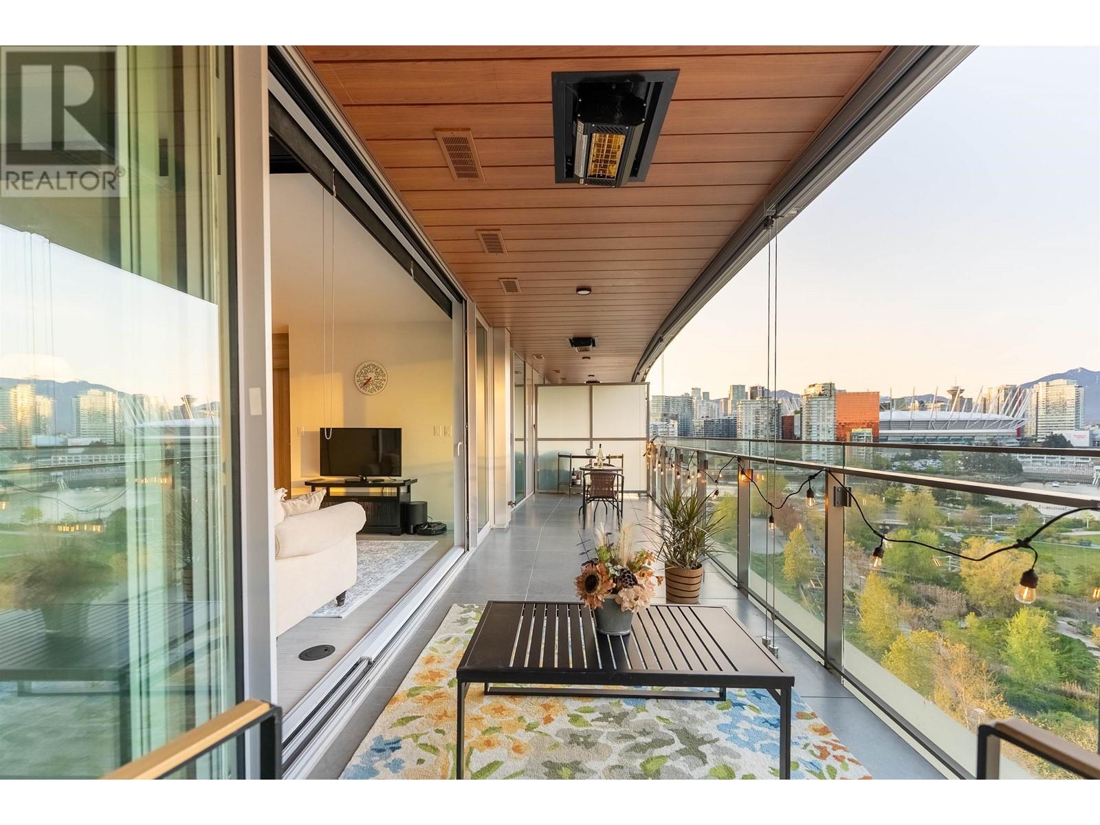 1308 1768 Cook Street, Vancouver, British Columbia  V5Y 0N3 - Photo 2 - R2993473