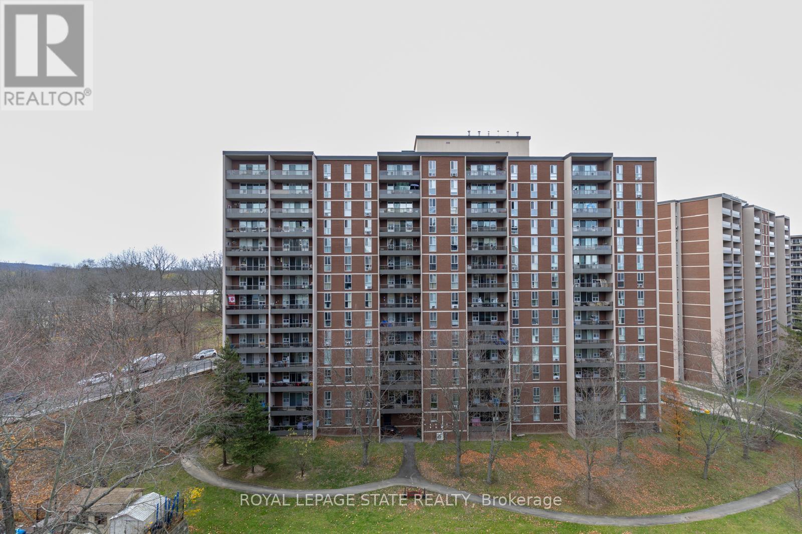 Property at 607 - 1950 MAIN STREET W image 1