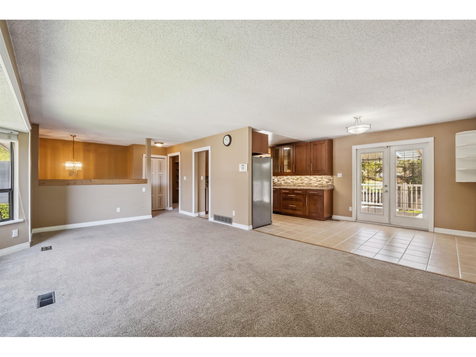 18329 Hunter Place, Surrey, British Columbia  V3S 5C6 - Photo 6 - R2992690