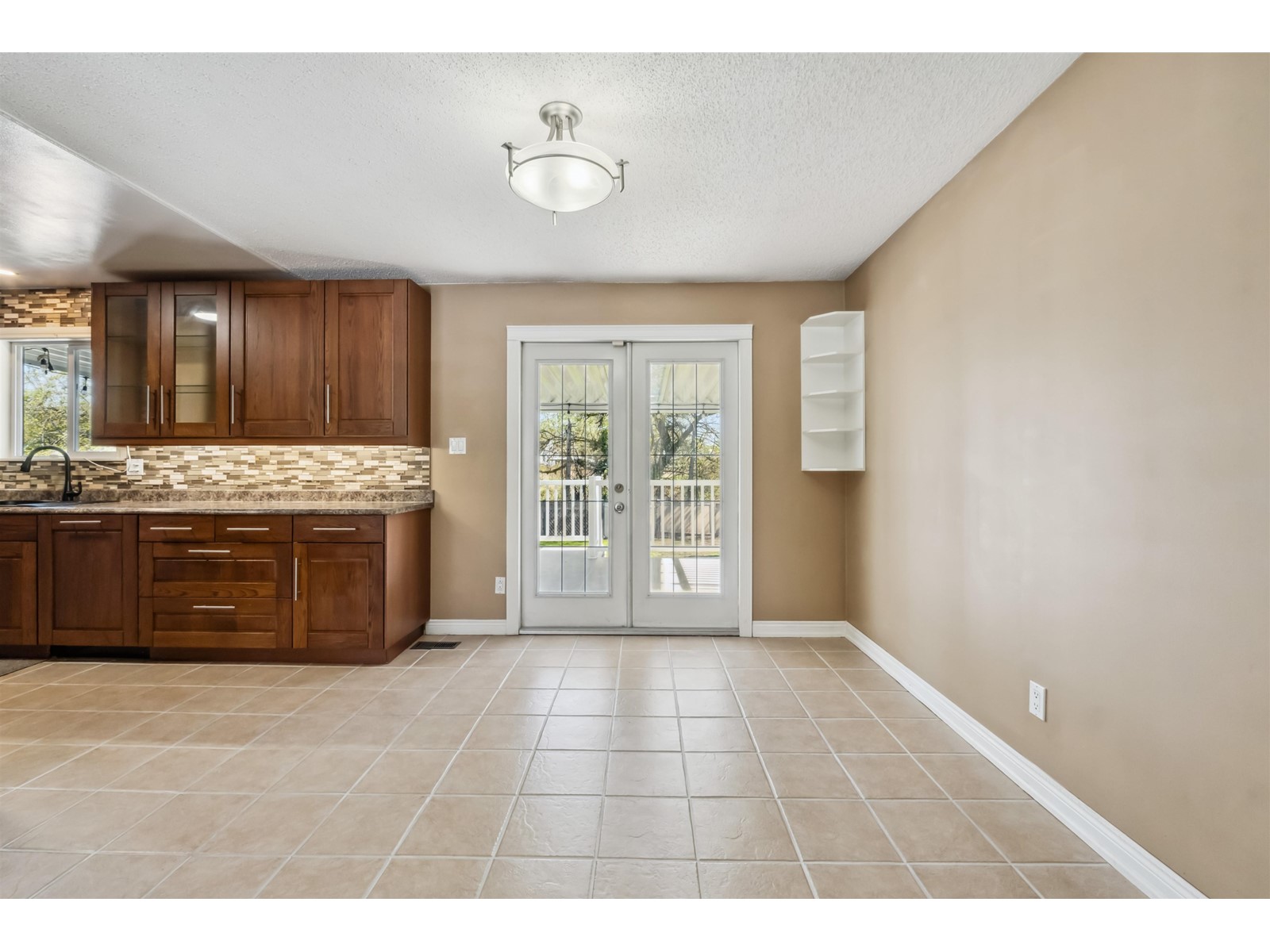 18329 Hunter Place, Surrey, British Columbia  V3S 5C6 - Photo 7 - R2992690