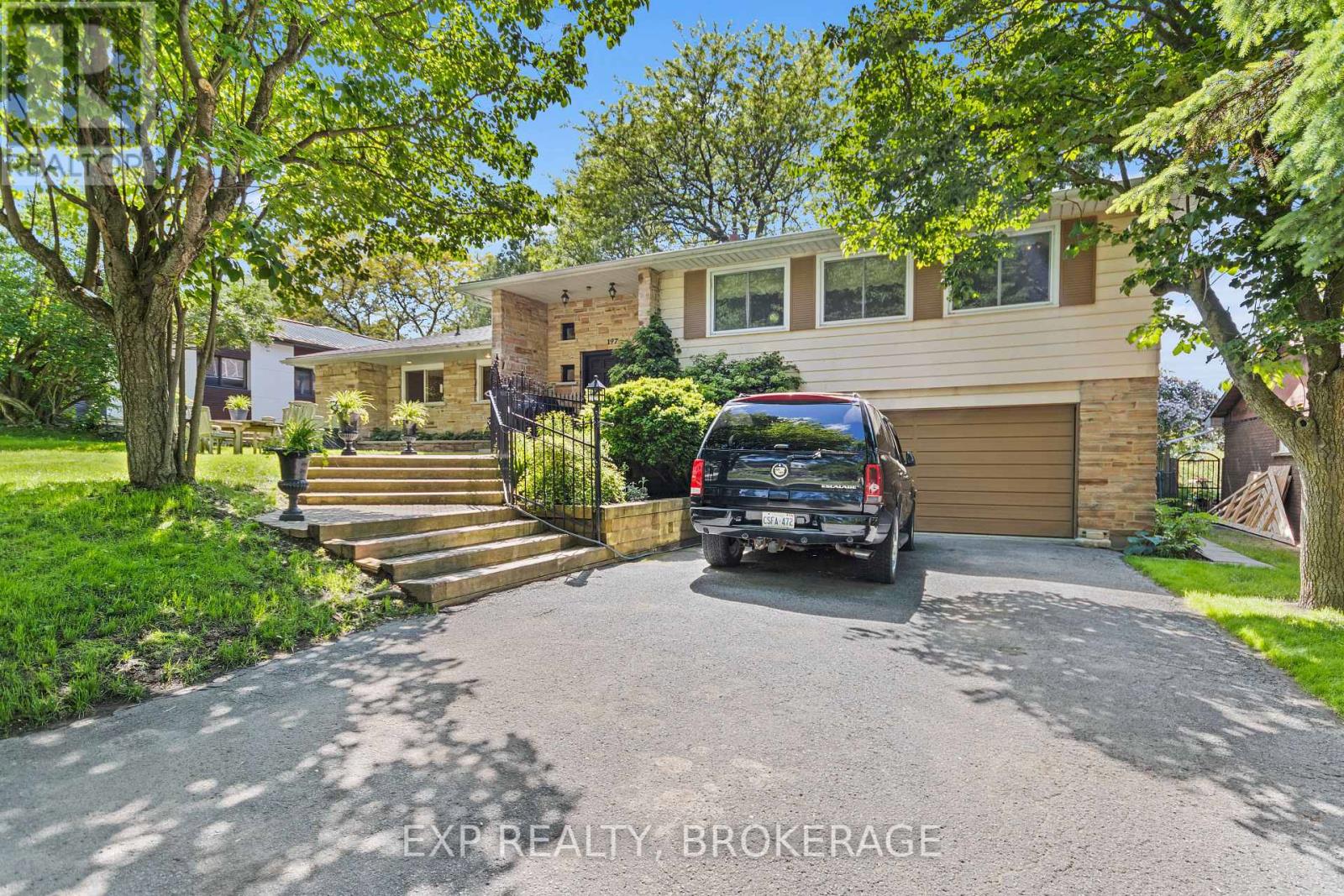 197 Fairway Hill Crescent, Kingston (Central City West), Ontario  K7M 2V5 - Photo 3 - X12099881