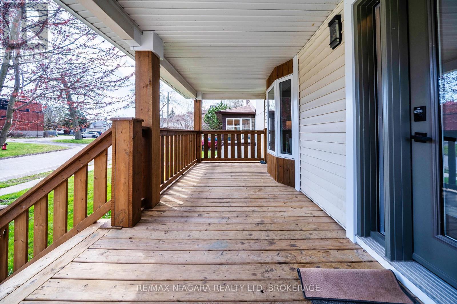 Property at 4749 EPWORTH CIRCLE image 4