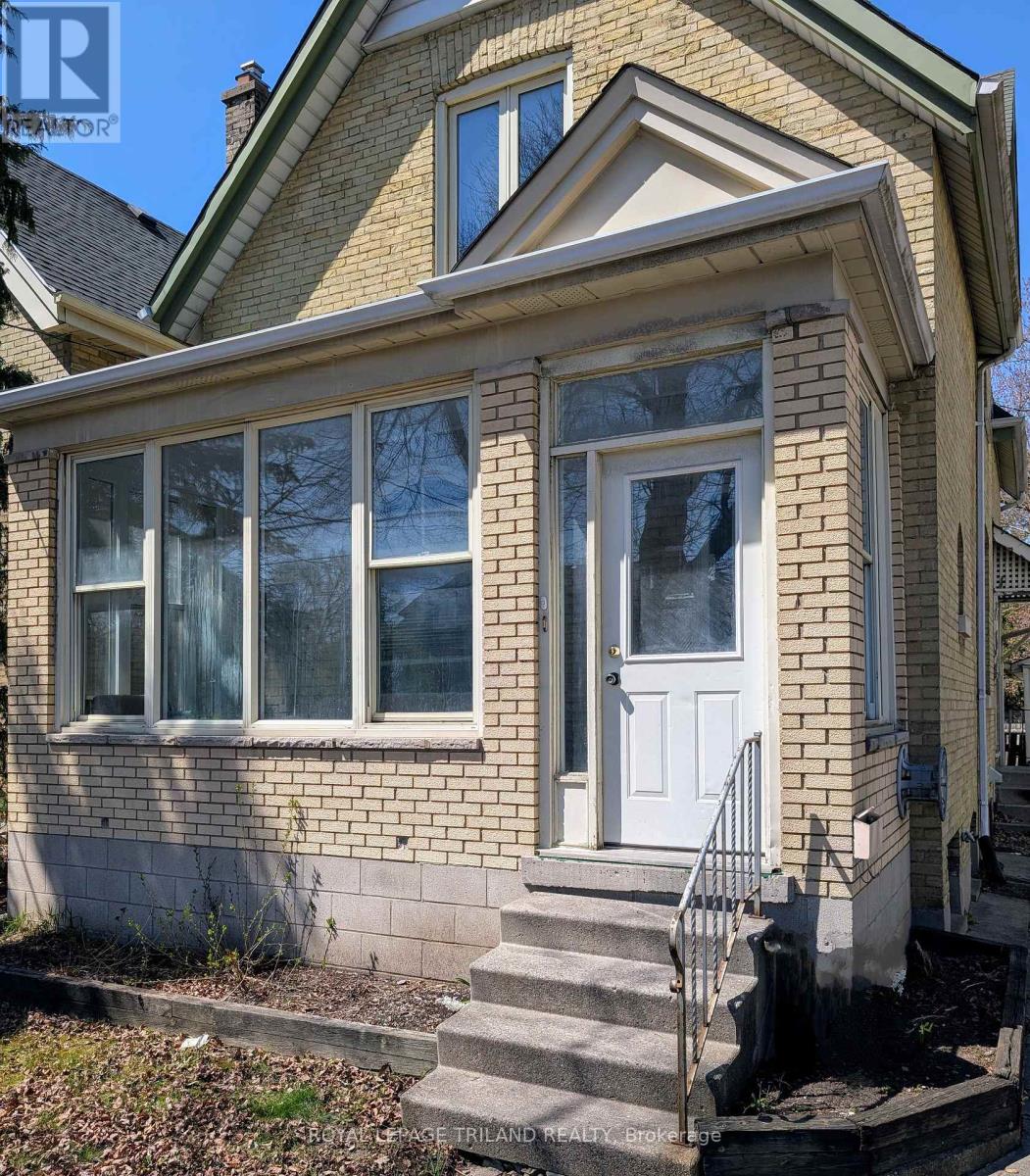 MAIN - 572 OXFORD STREET E, London East, Ontario