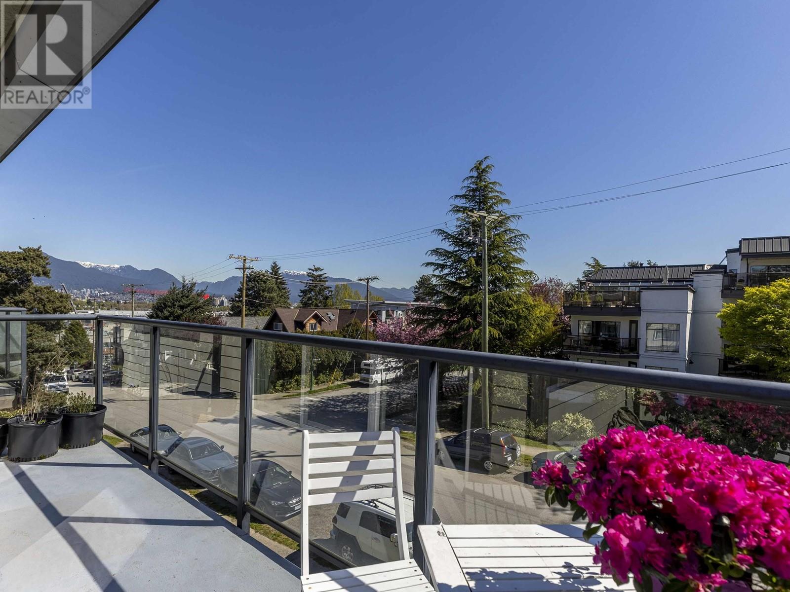 12 2223 Prince Edward Street, Vancouver, British Columbia  V5T 4K6 - Photo 2 - R2992883