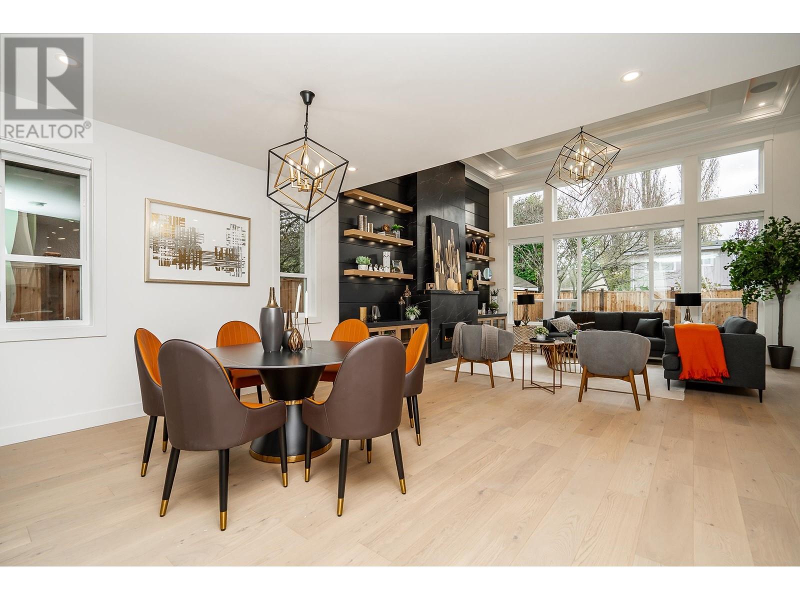 Property at 5758 16A AVENUE image 3