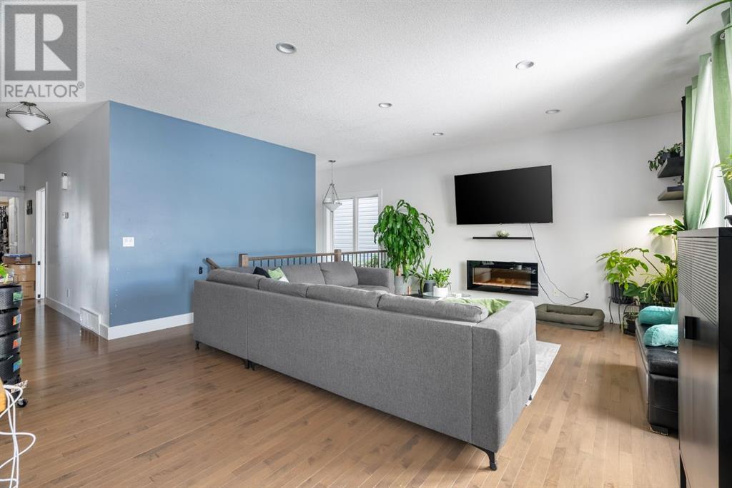 Property at 112 Killdeer Way image 3