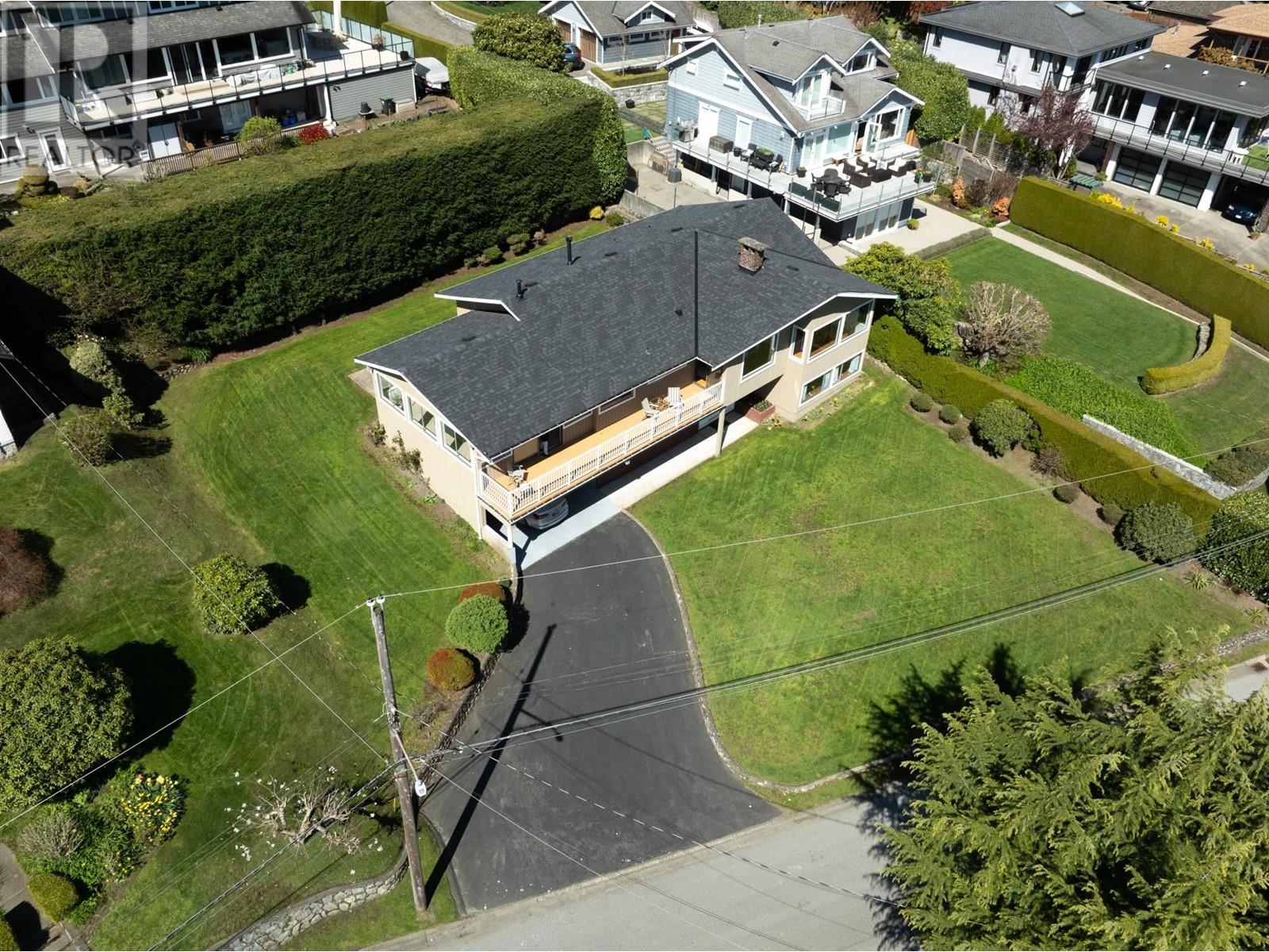 587 Beachview Drive, North Vancouver, British Columbia  V7G 1P8 - Photo 32 - R2993678
