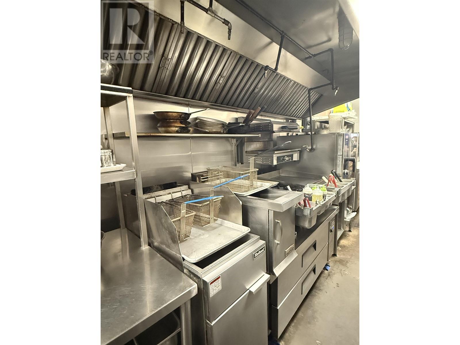 2825 W Broadway, Vancouver, British Columbia  V6K 2G6 - Photo 10 - C8068595