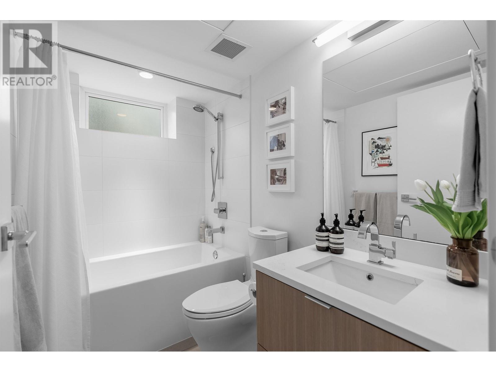 Listing Picture 19 of 35 : 367 E 16TH AVENUE, Vancouver / 溫哥華 - 魯藝地產 Yvonne Lu Group - MLS Medallion Club Member