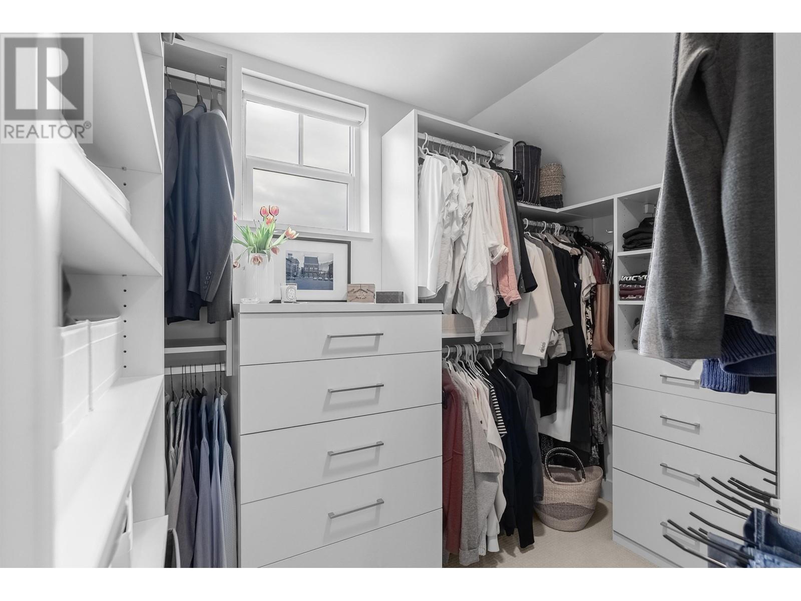 Listing Picture 13 of 35 : 367 E 16TH AVENUE, Vancouver / 溫哥華 - 魯藝地產 Yvonne Lu Group - MLS Medallion Club Member