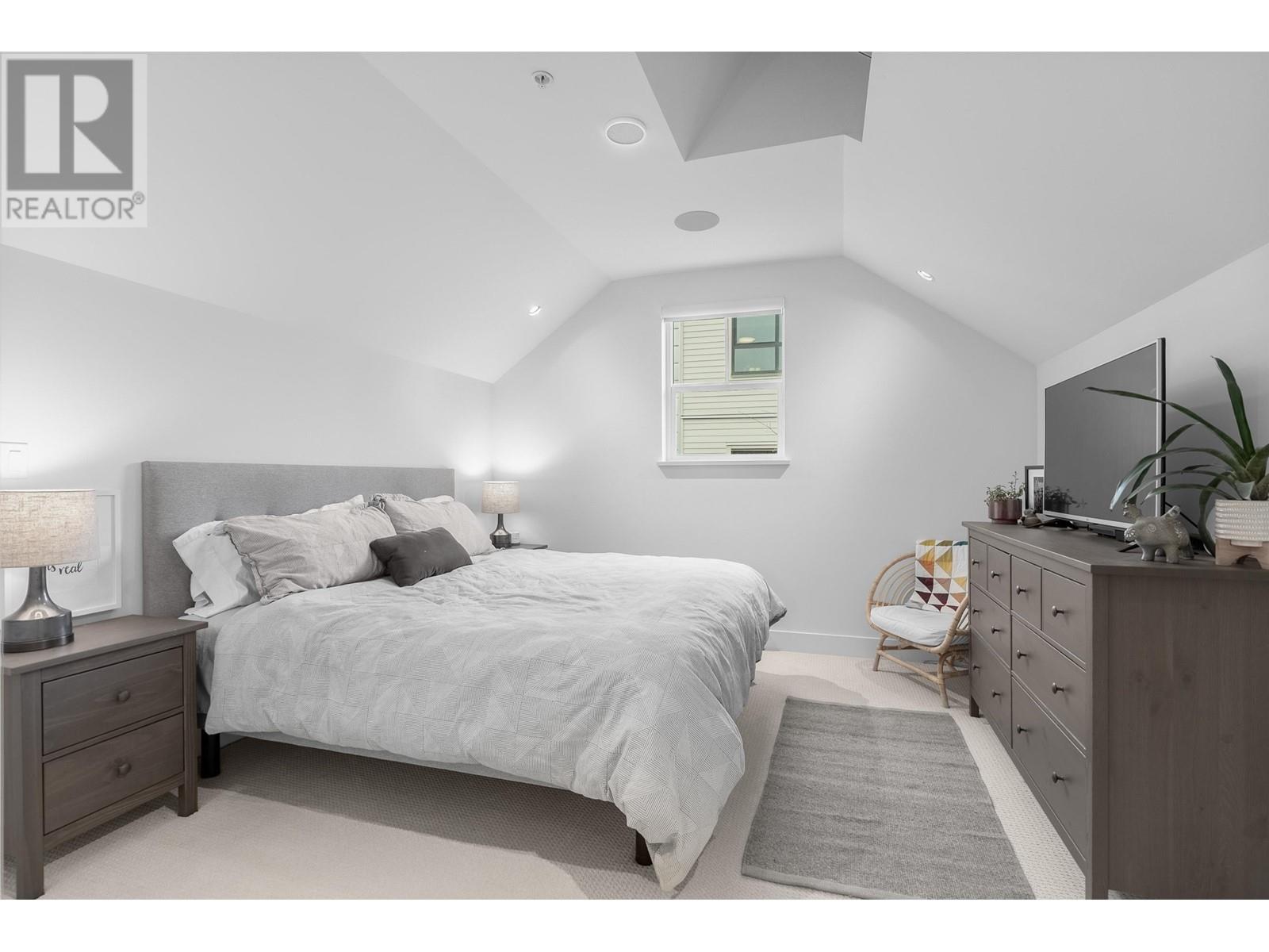 Listing Picture 10 of 35 : 367 E 16TH AVENUE, Vancouver / 溫哥華 - 魯藝地產 Yvonne Lu Group - MLS Medallion Club Member