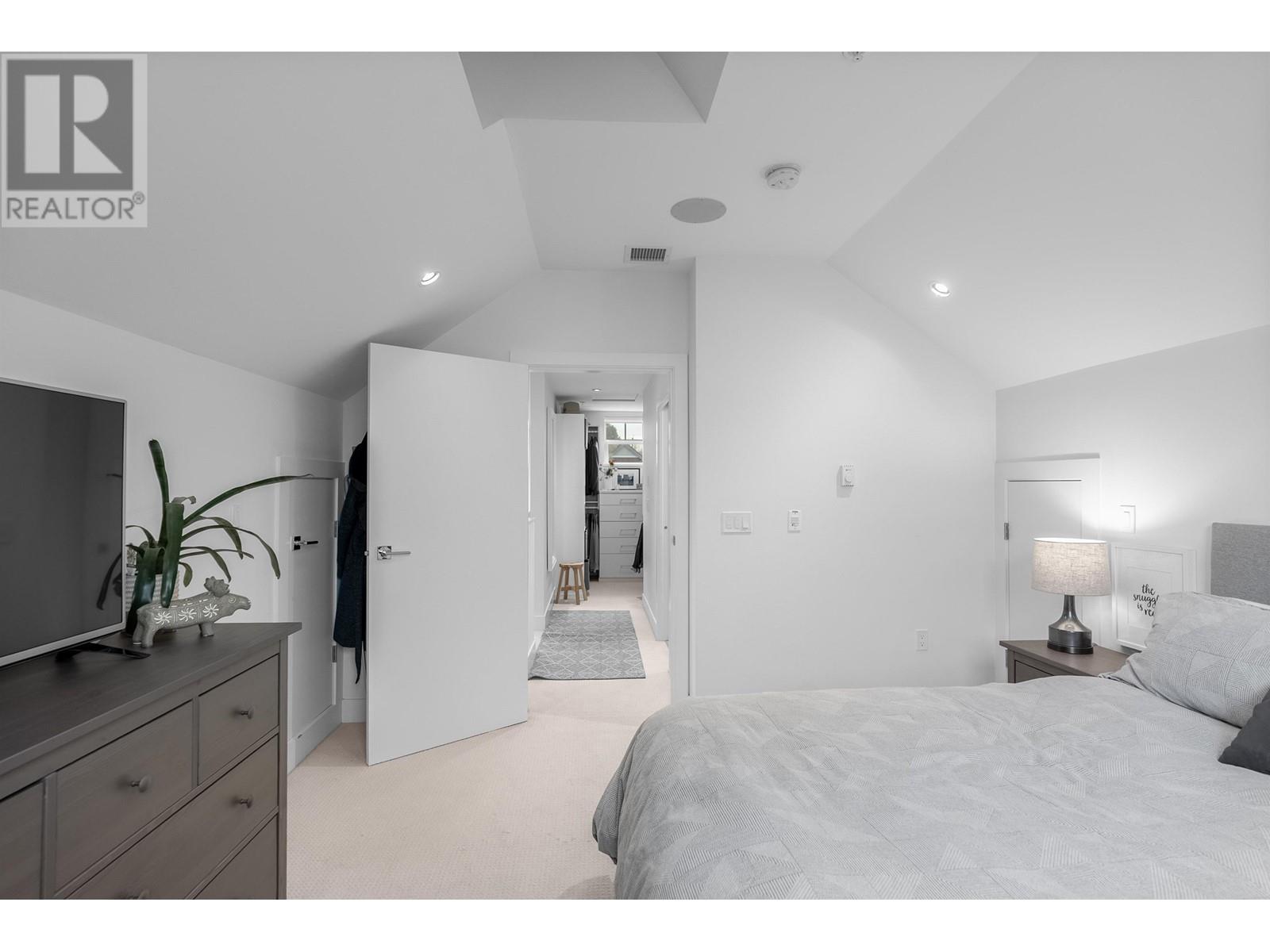 Listing Picture 11 of 35 : 367 E 16TH AVENUE, Vancouver / 溫哥華 - 魯藝地產 Yvonne Lu Group - MLS Medallion Club Member