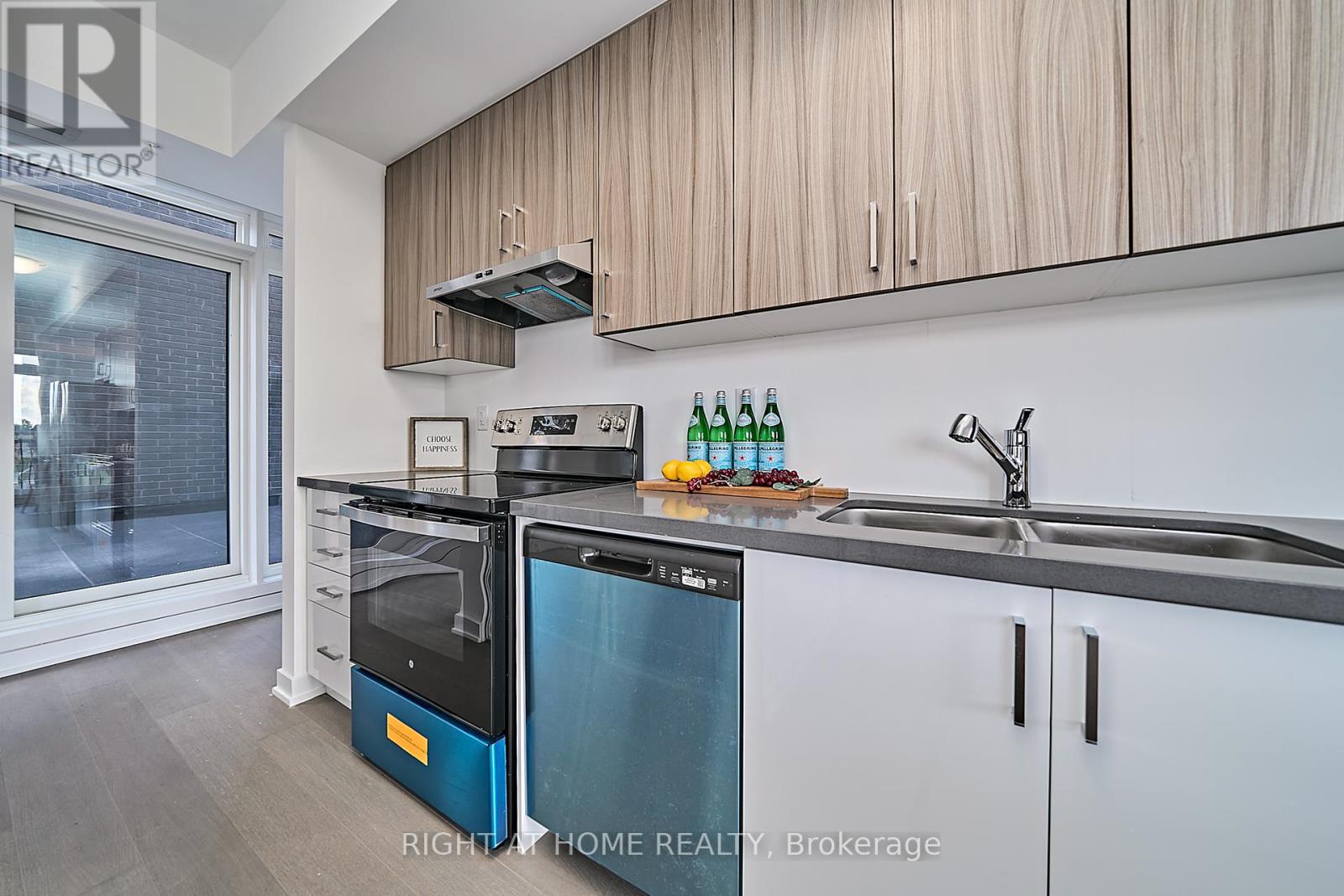 Th34 - 188 Angus Drive, Ajax, Ontario  L1S 5C3 - Photo 5 - E12099905