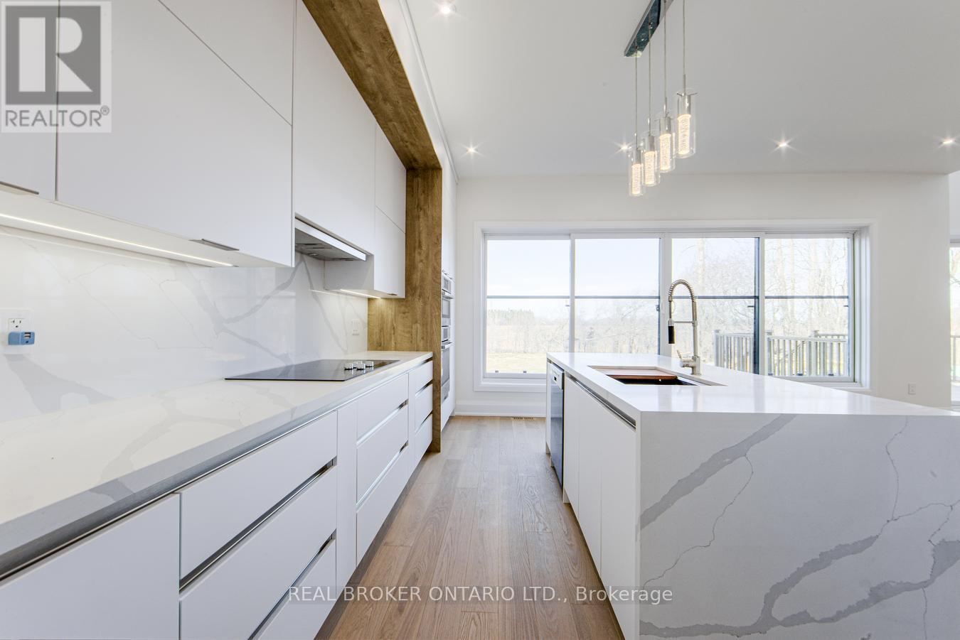 496 Duclos Point Road, Georgina, Ontario  L0E 1N0 - Photo 14 - N12099892