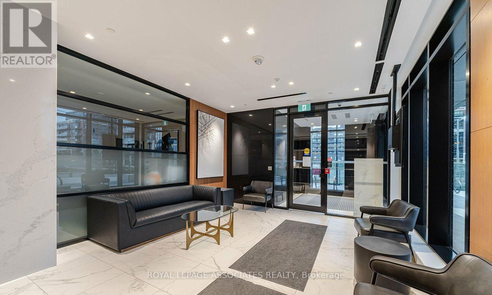 Property at 505 - 8 TIPPETT ROAD image 4