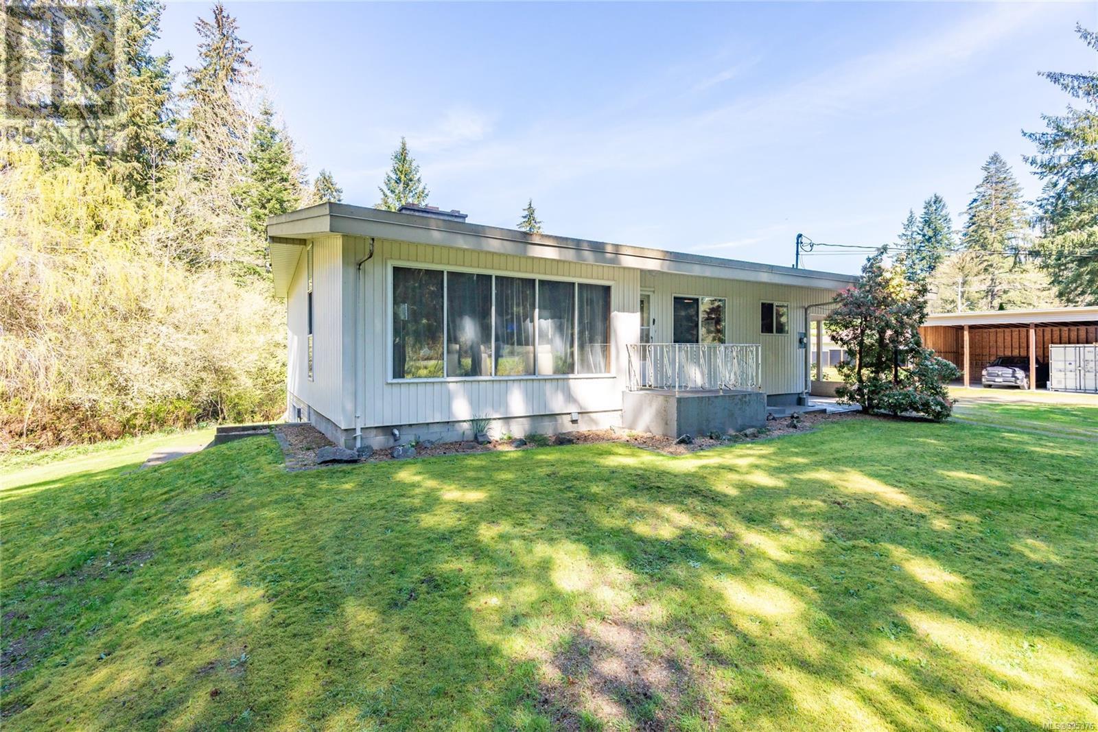 Property at 960 Evergreen Rd image 5
