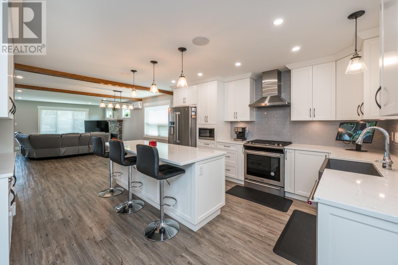 Property at 569 ALWARD STREET image 3