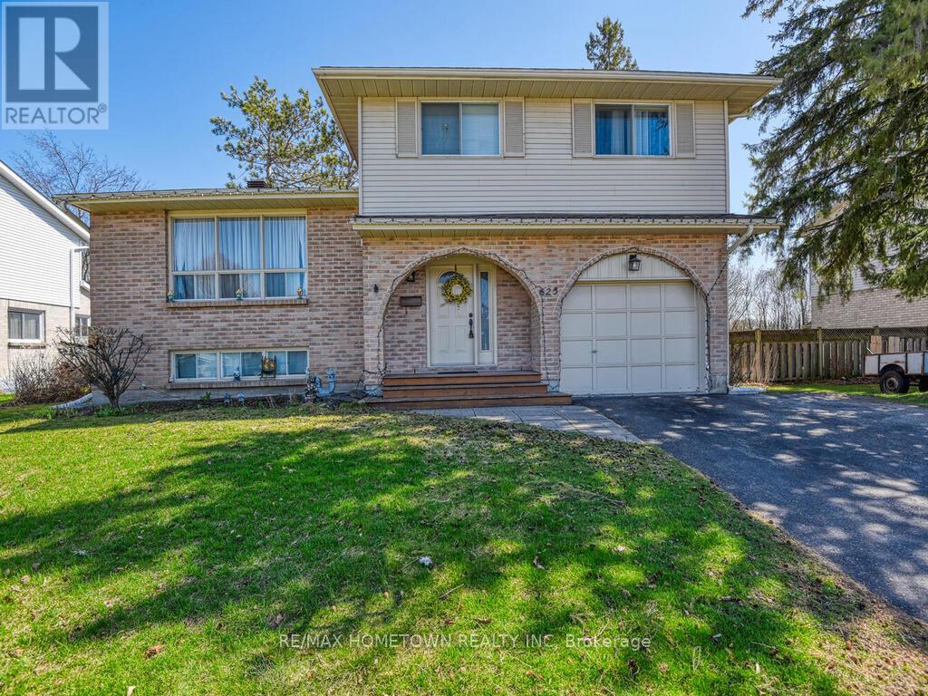 Property at 625 LAURIER BOULEVARD image 2