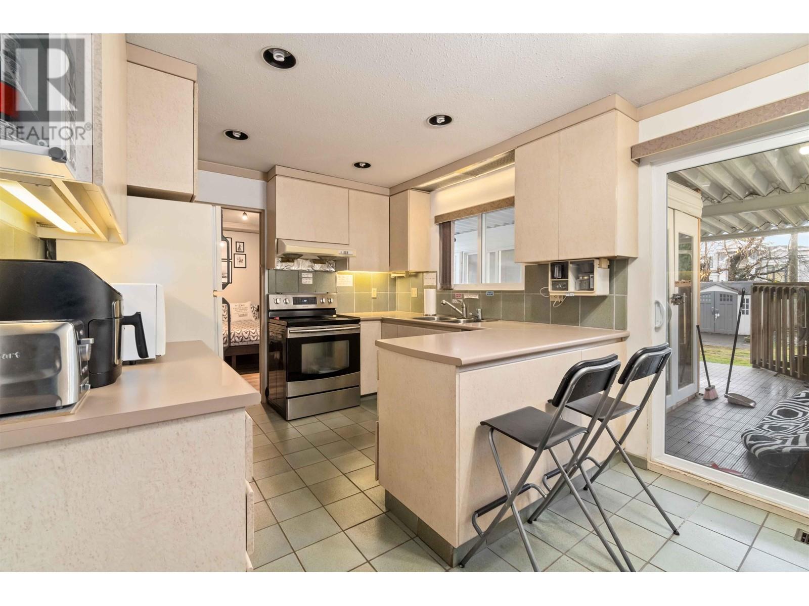 Property at 10271 THIRLMERE DRIVE image 5
