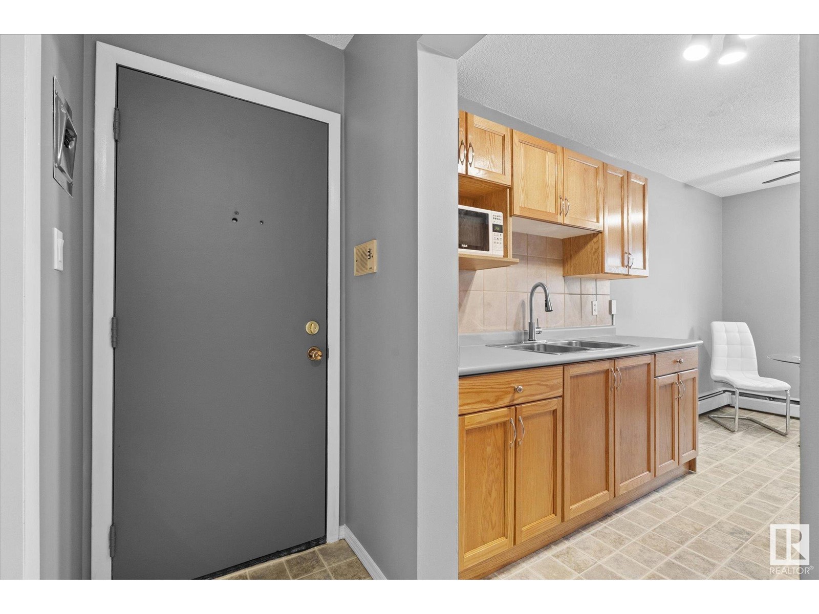 #302 10738 85 Av Nw, Edmonton, Alberta  T6E 2K8 - Photo 6 - E4432313