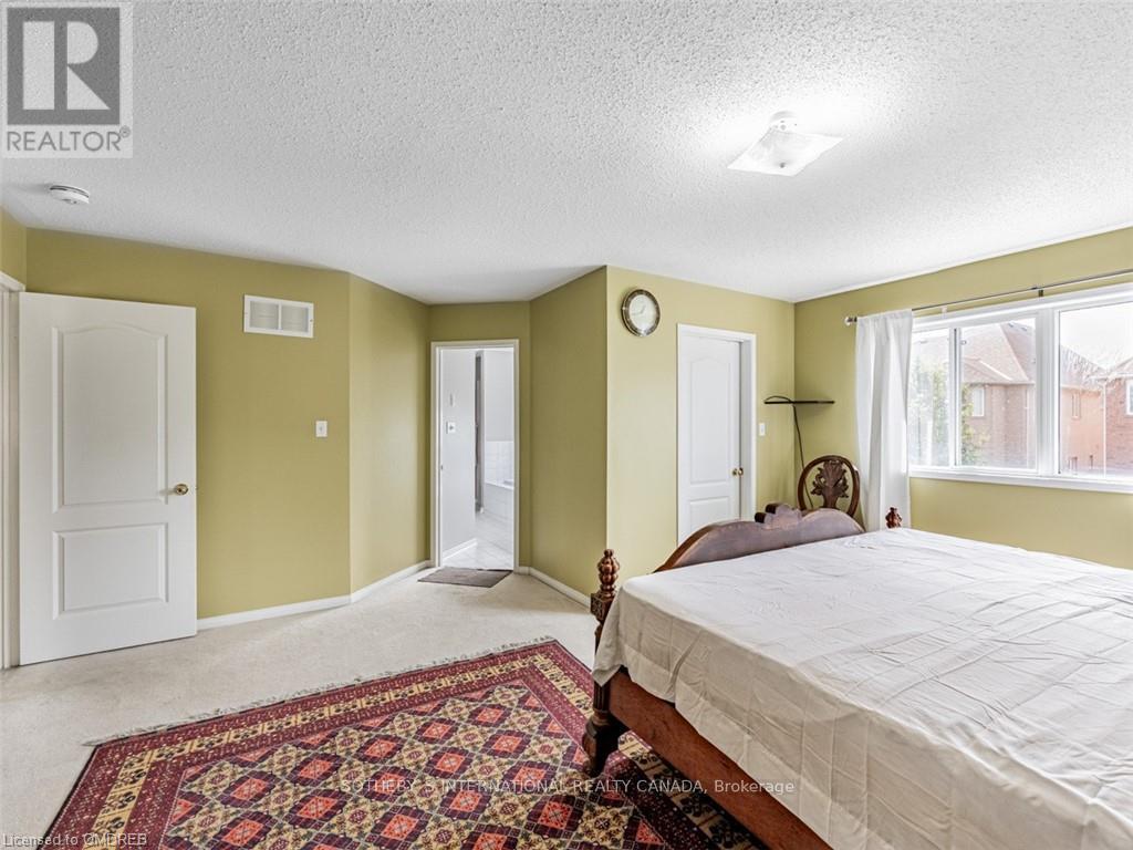 5930 Bassinger Place, Mississauga, Ontario  L5M 6K5 - Photo 20 - W12081172