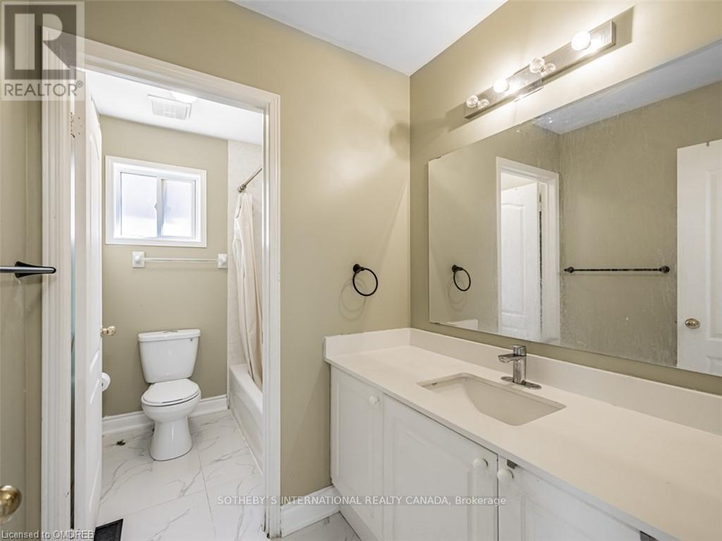 5930 Bassinger Place, Mississauga, Ontario  L5M 6K5 - Photo 27 - W12081172
