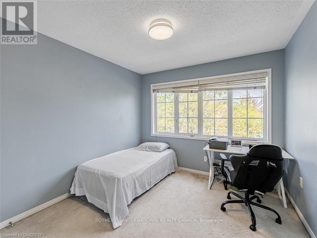 5930 Bassinger Place, Mississauga, Ontario  L5M 6K5 - Photo 26 - W12081172