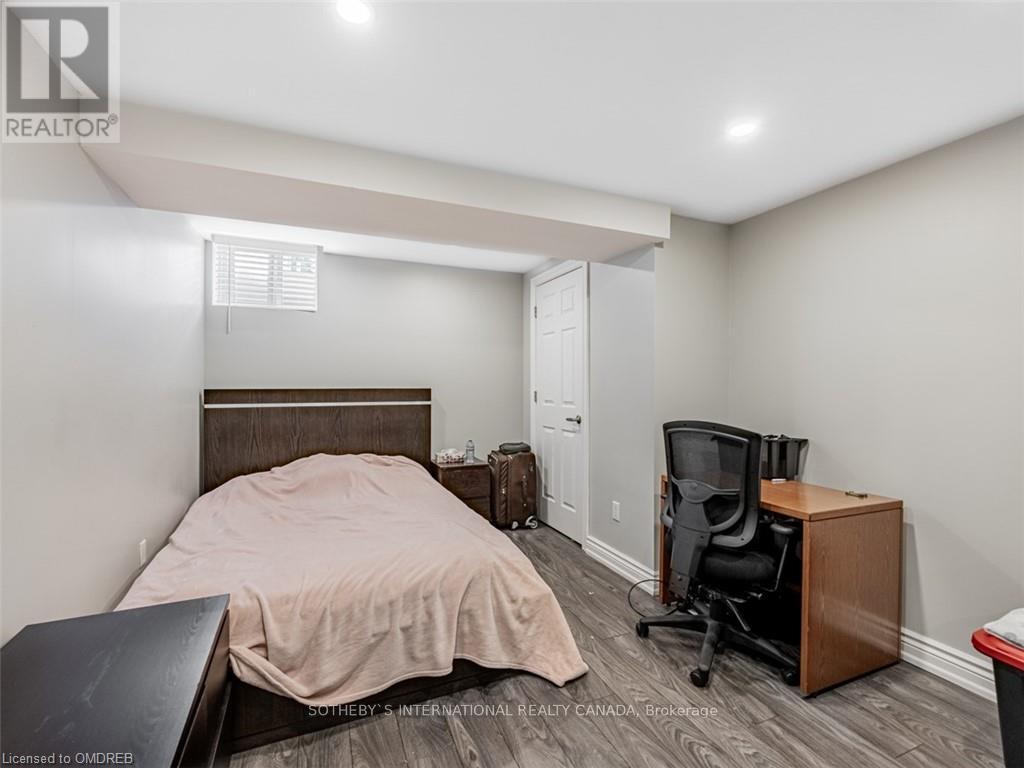 5930 Bassinger Place, Mississauga, Ontario  L5M 6K5 - Photo 31 - W12081172