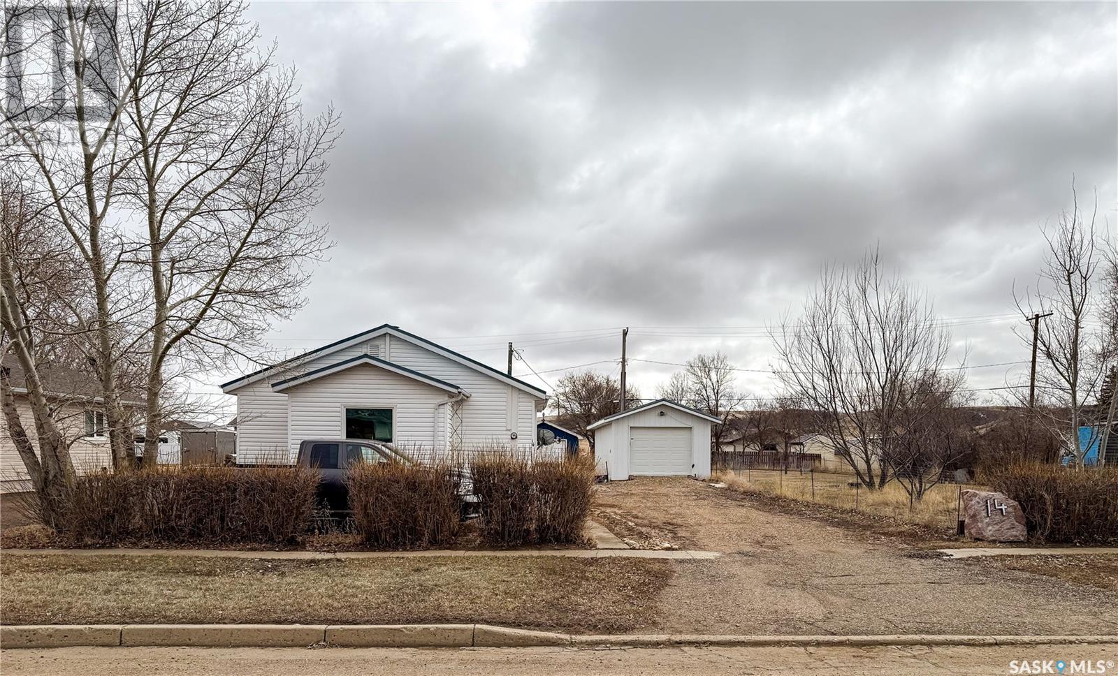 14 H AVENUE, willow bunch, Saskatchewan