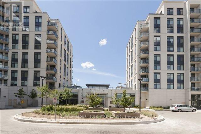 813 - 12 Woodstream Boulevard, Vaughan, Ontario  L4L 8C3 - Photo 1 - N12099678