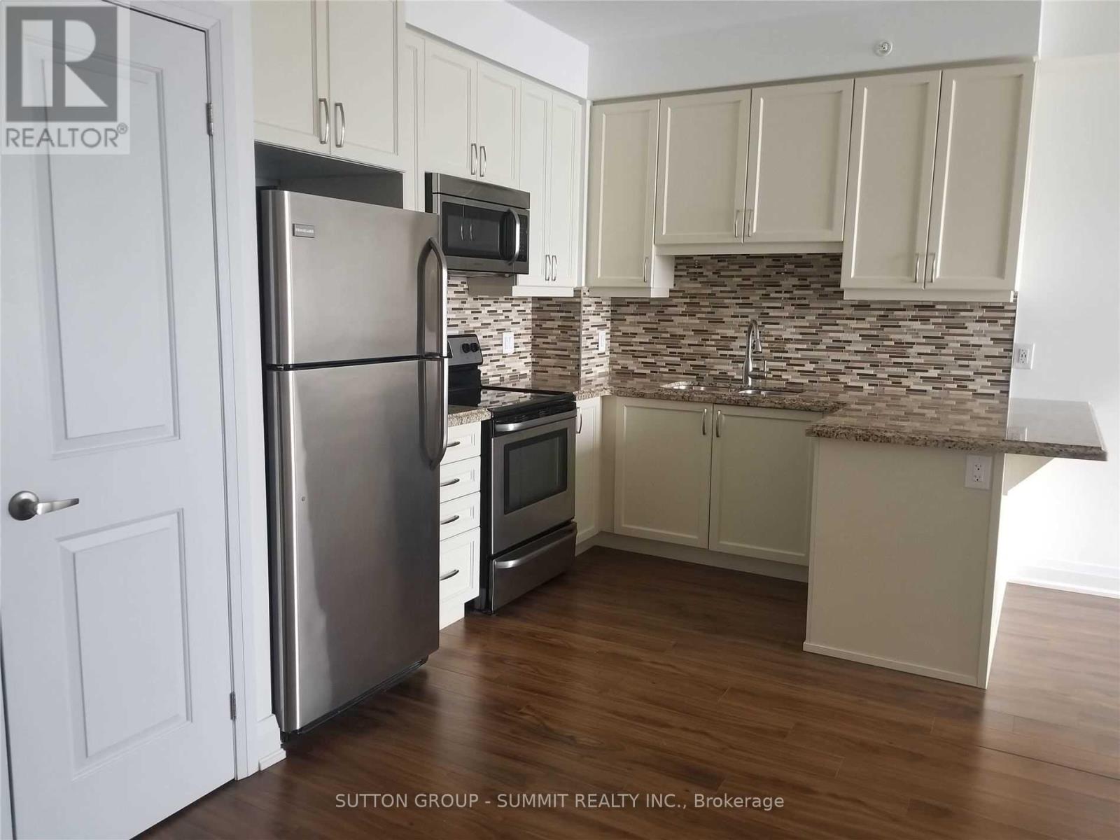 813 - 12 Woodstream Boulevard, Vaughan, Ontario  L4L 8C3 - Photo 5 - N12099678