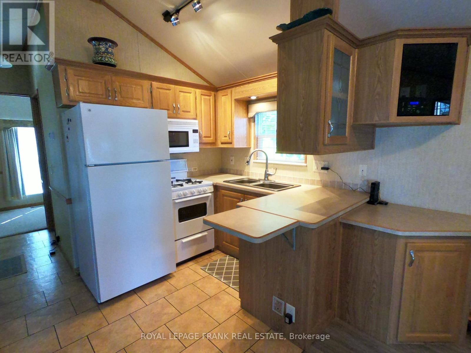 14 Pioneer Drive, Otonabee-South Monaghan, Ontario  K0L 2G0 - Photo 4 - X12099996