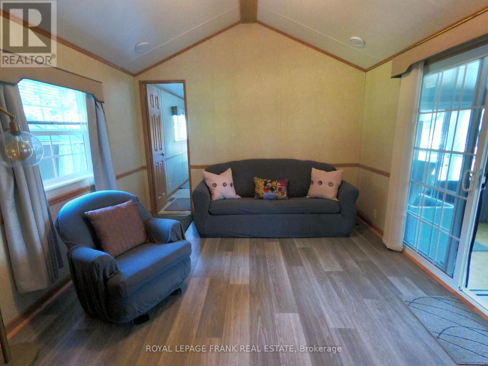 14 Pioneer Drive, Otonabee-South Monaghan, Ontario  K0L 2G0 - Photo 5 - X12099996