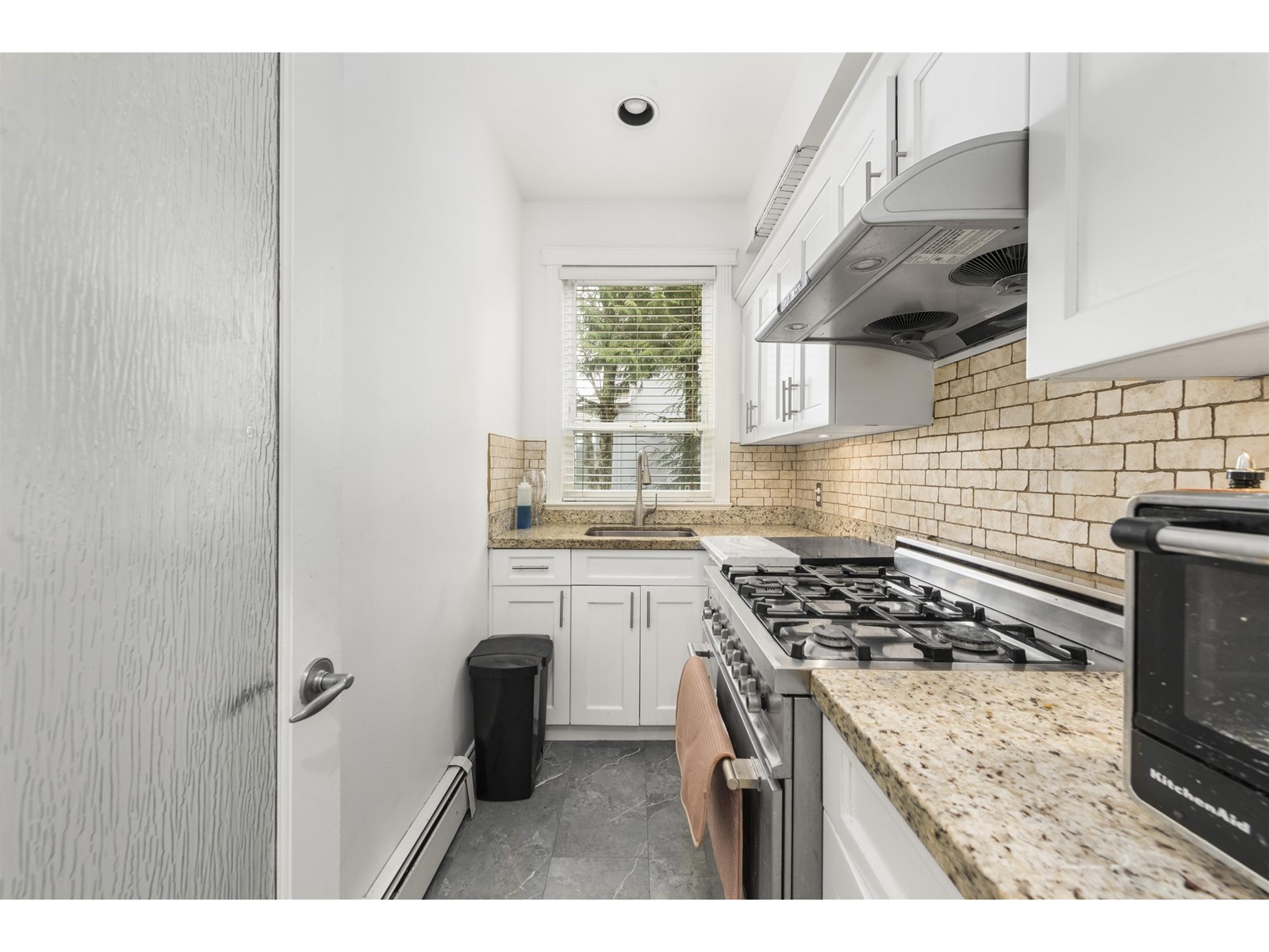 Property at 11266 163 STREET image 5