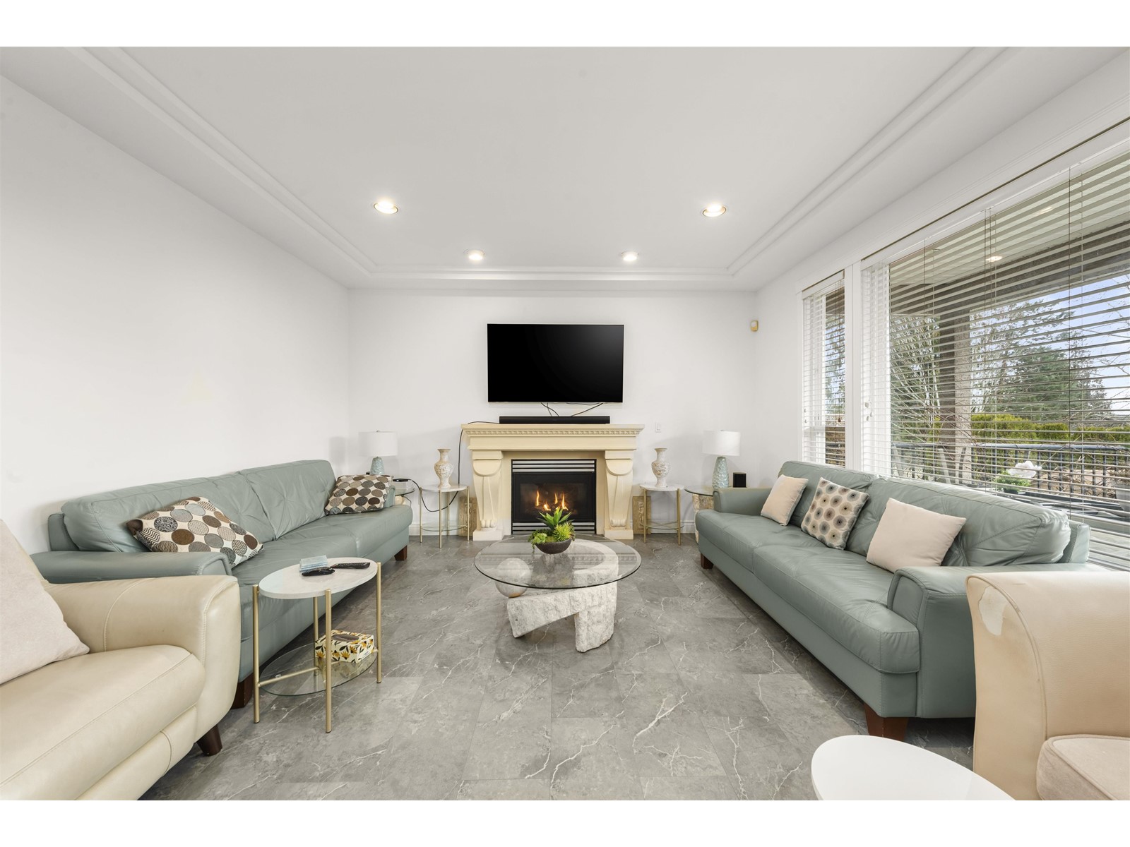 Property at 11266 163 STREET image 4