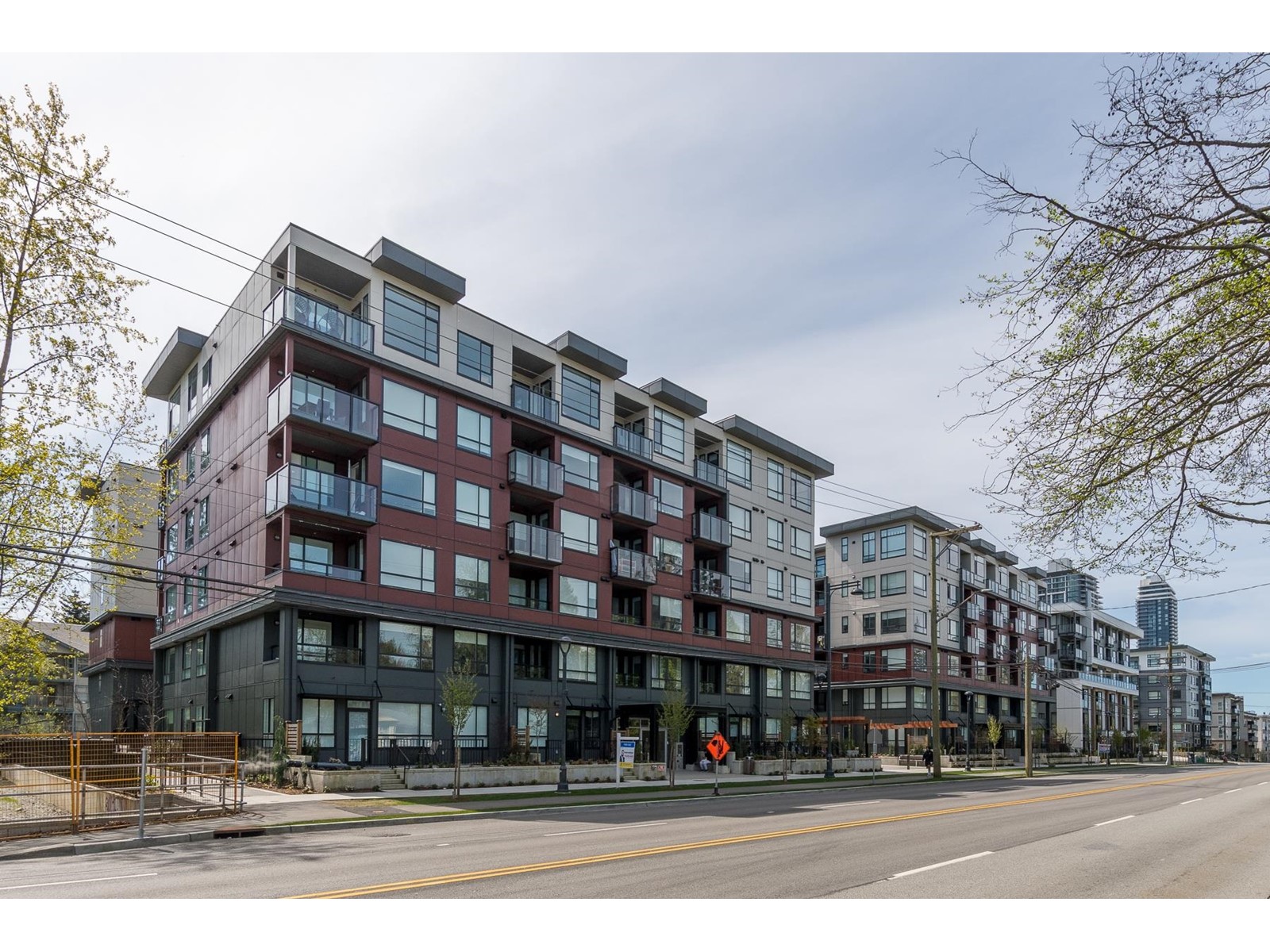 W303 13838 108 Avenue, Surrey, British Columbia  V3T 0T8 - Photo 1 - R2993836