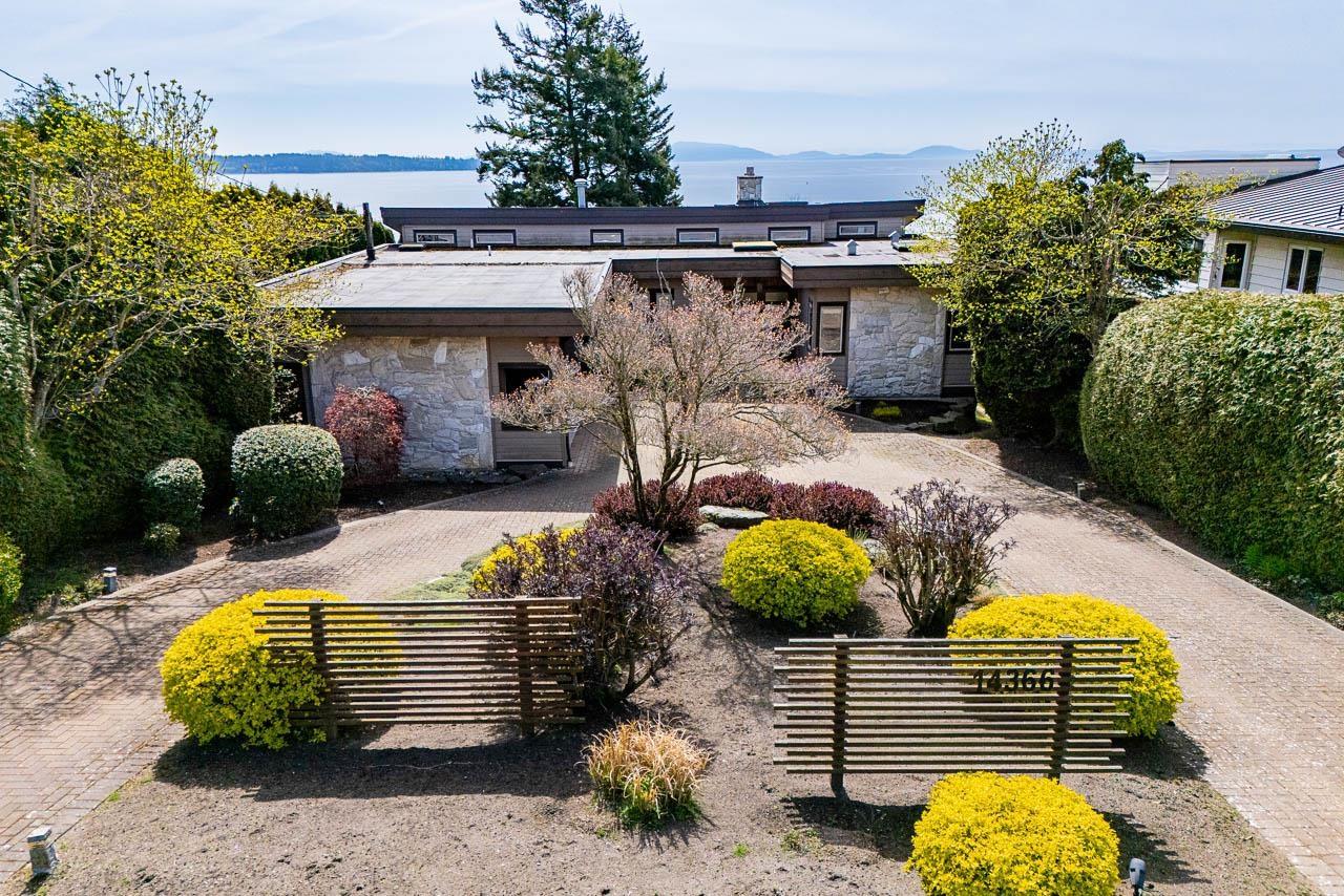 14366 Magdalen Avenue, White Rock, British Columbia  V4B 2X3 - Photo 1 - R2990974