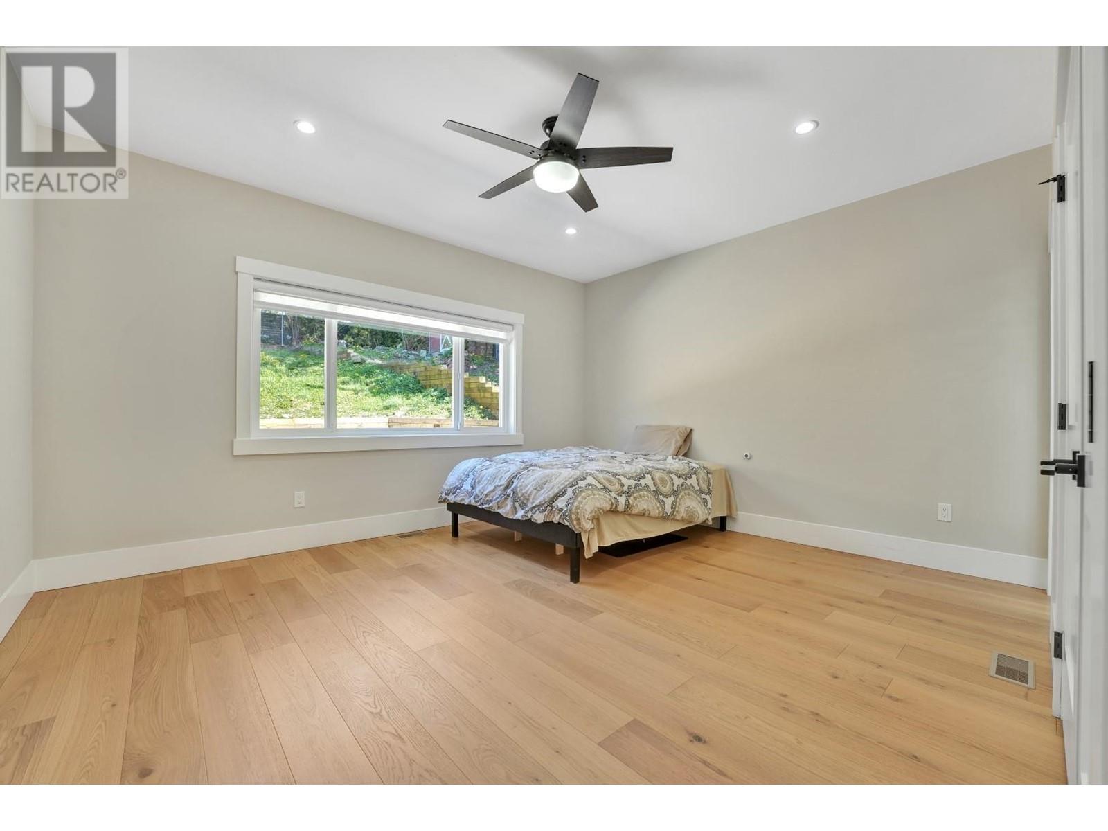 1939 Brunette Avenue, Coquitlam, British Columbia  V3K 1H8 - Photo 33 - R2993787