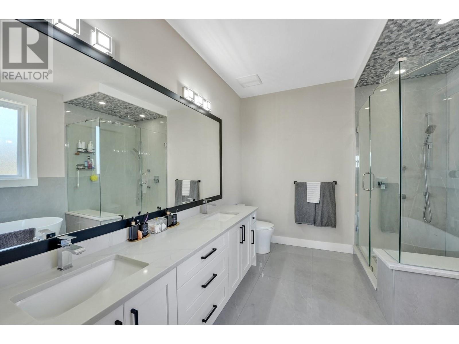 1939 Brunette Avenue, Coquitlam, British Columbia  V3K 1H8 - Photo 24 - R2993787