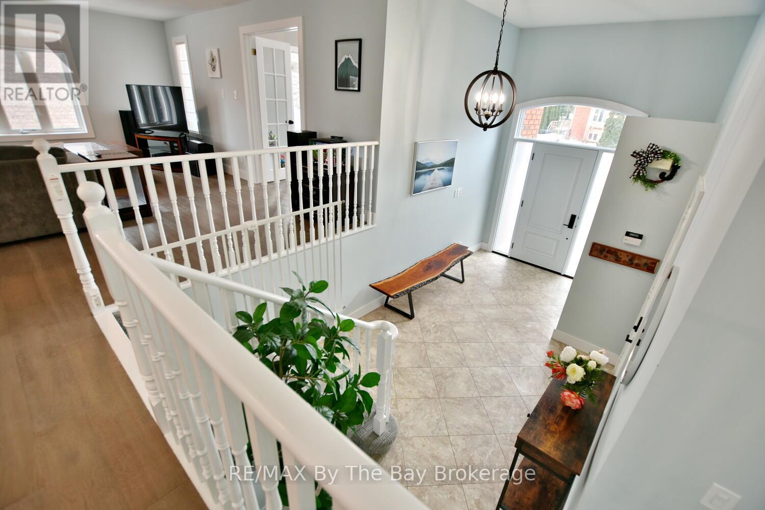 Property at 424 RAMBLEWOOD DRIVE image 4