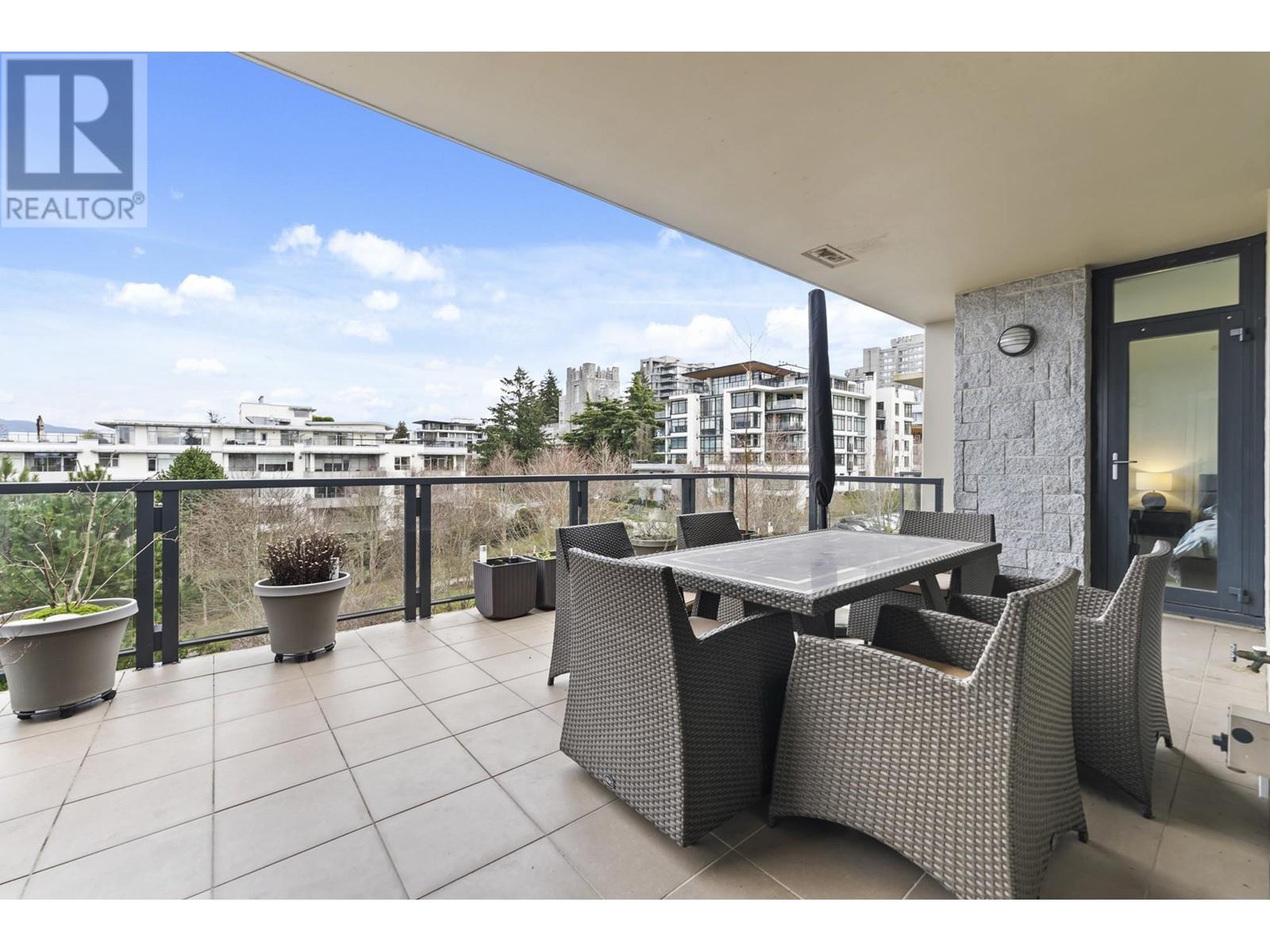 Listing Picture 36 of 40 : 503 6063 IONA DRIVE, Vancouver / 溫哥華 - 魯藝地產 Yvonne Lu Group - MLS Medallion Club Member